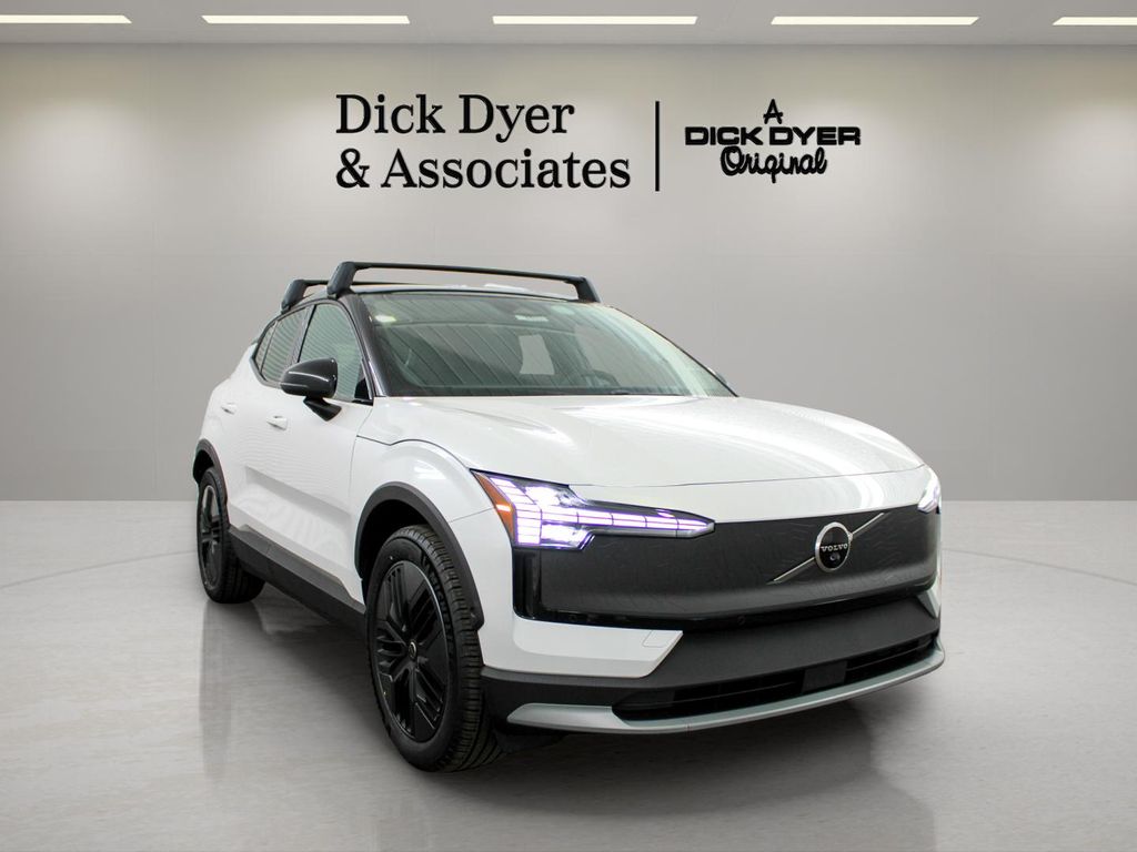 2026 Volvo EX30 Ultra - Photo 10