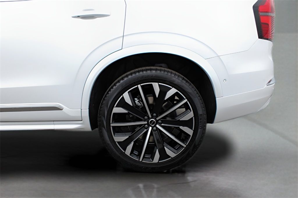 2026 Volvo XC90 Ultra - Photo 11