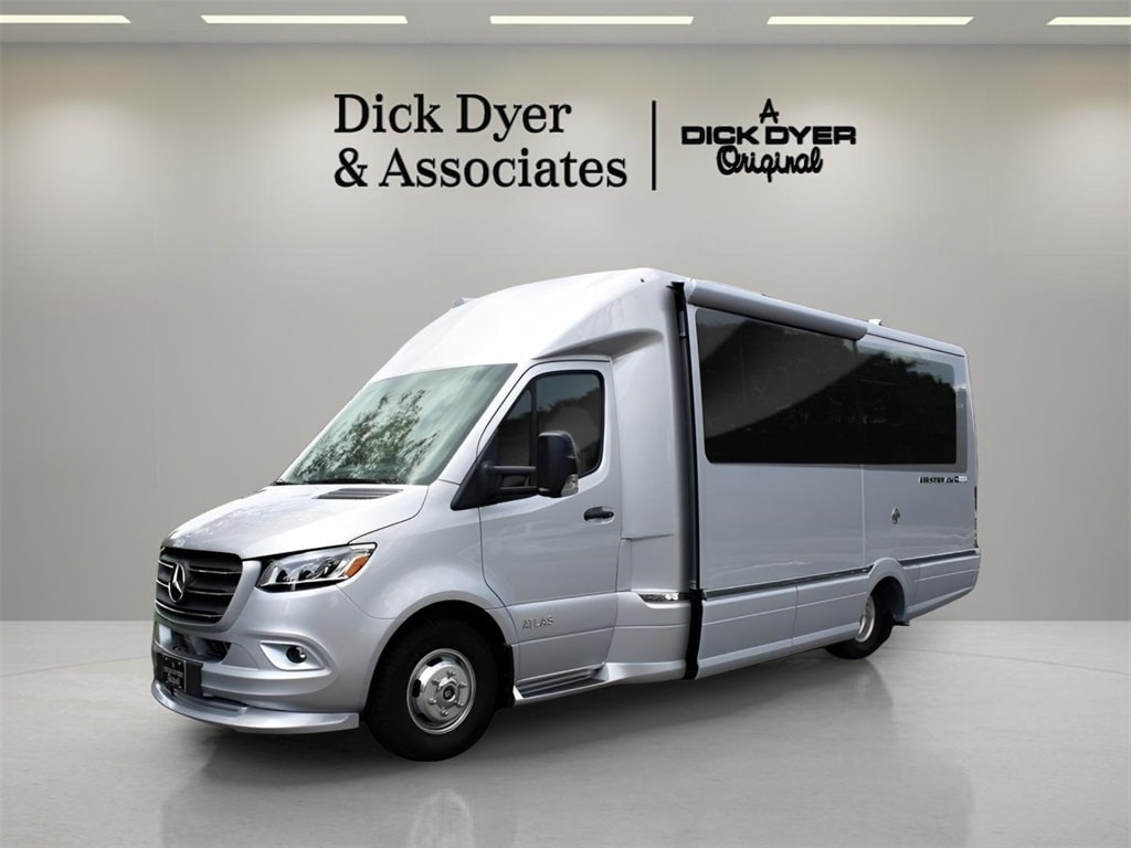 Used 2022 Mercedes-Benz Sprinter 3500XD Chassis Standard Roof V6 Truck
