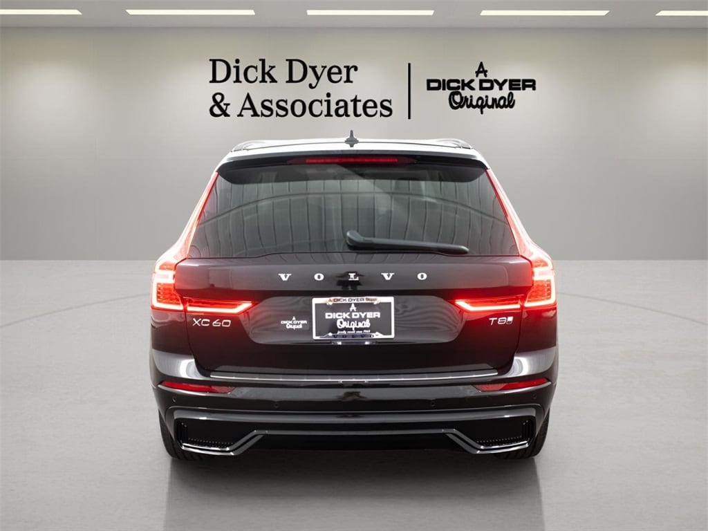 New 2025 Volvo XC60 plug-in hybrid T8 Plus SUV