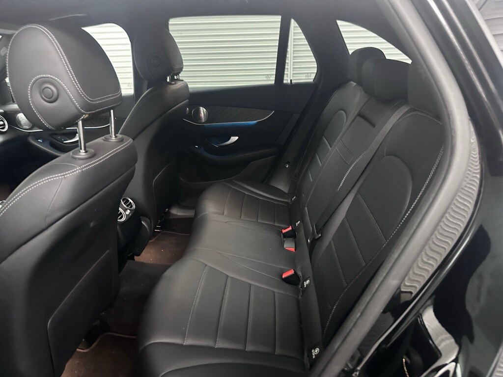 2017 Mercedes Benz GLC 300 photo 2