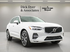 2022 Volvo XC60 B5 FWD Momentum SUV
