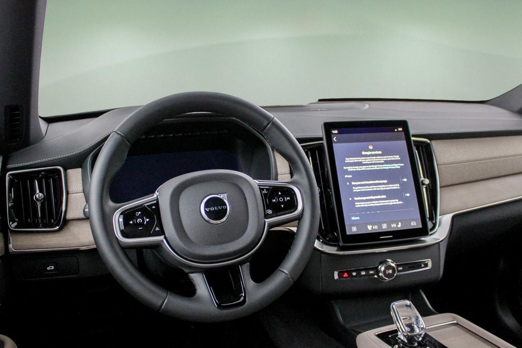 2026 Volvo XC90 Plus - Photo 29