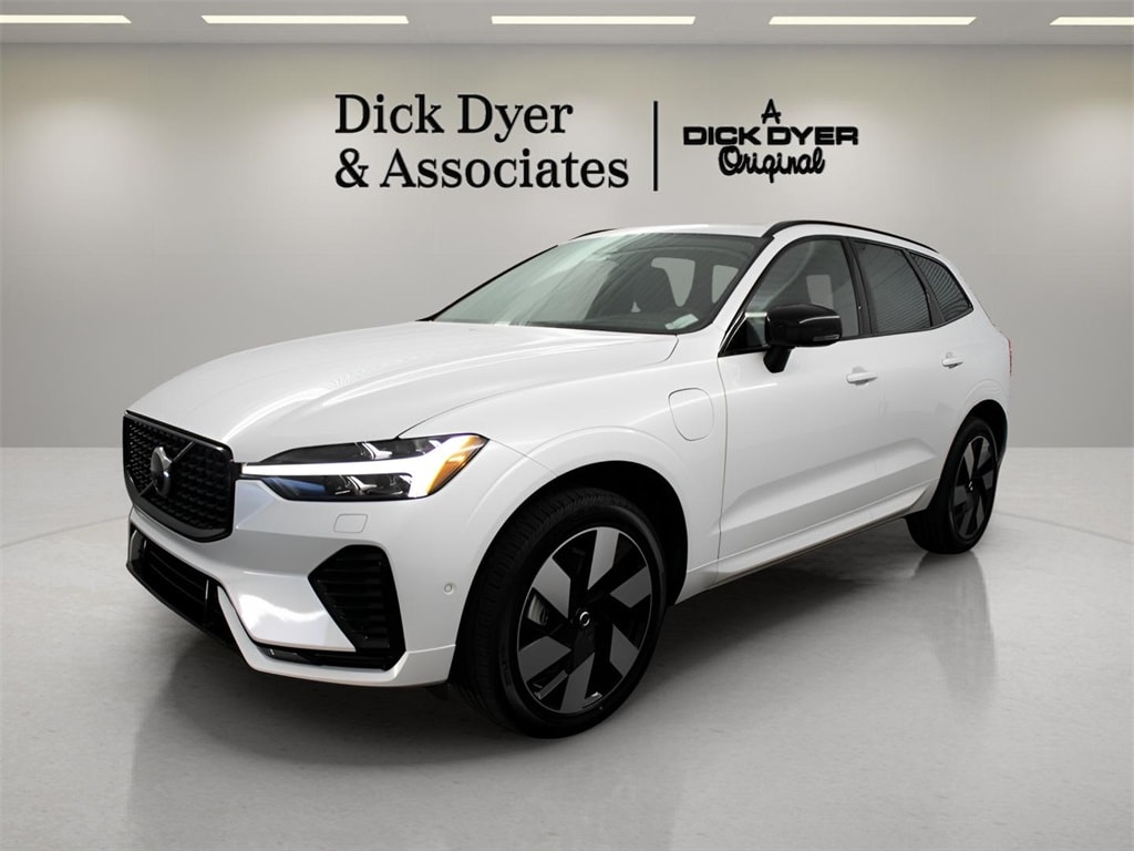 New 2025 Volvo XC60 plug-in hybrid T8 Plus SUV