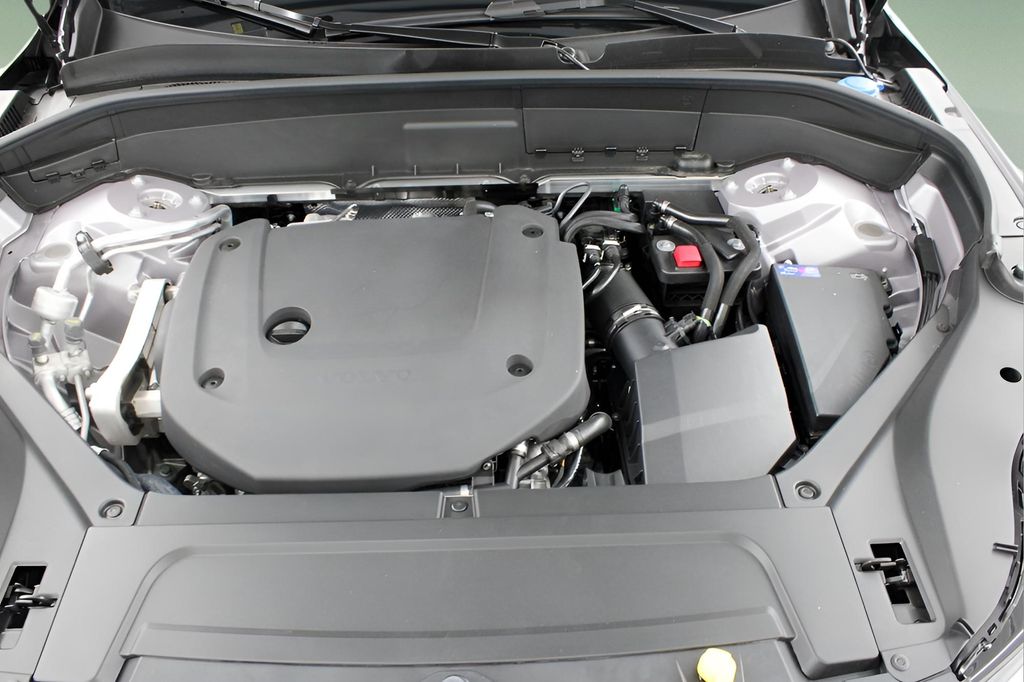 2026 Volvo XC90 Plus - Photo 26