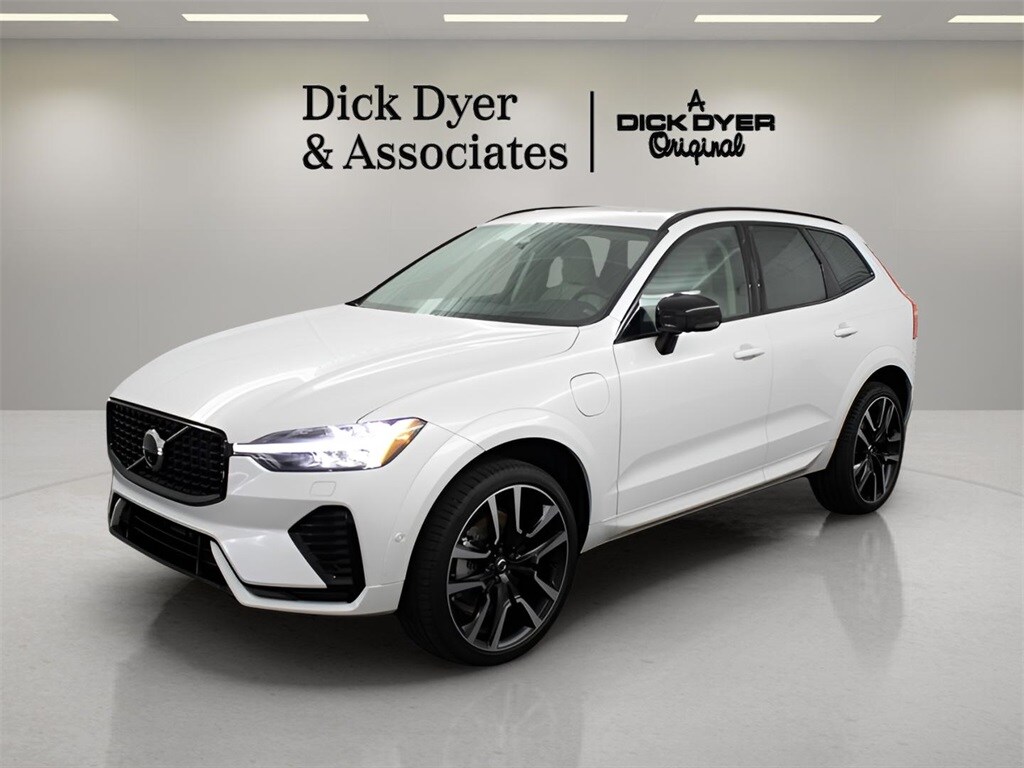 2024 Volvo XC60 Hybrid T8 Ultimate photo 4