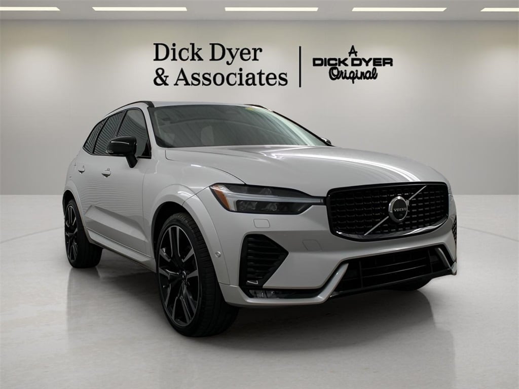 2023 Volvo XC60 SUV 