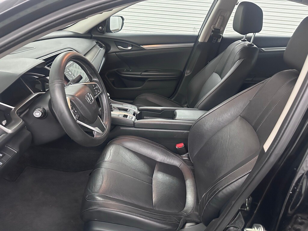 2022 Mercedes Benz GLC 300 4MATIC Coupe photo 2