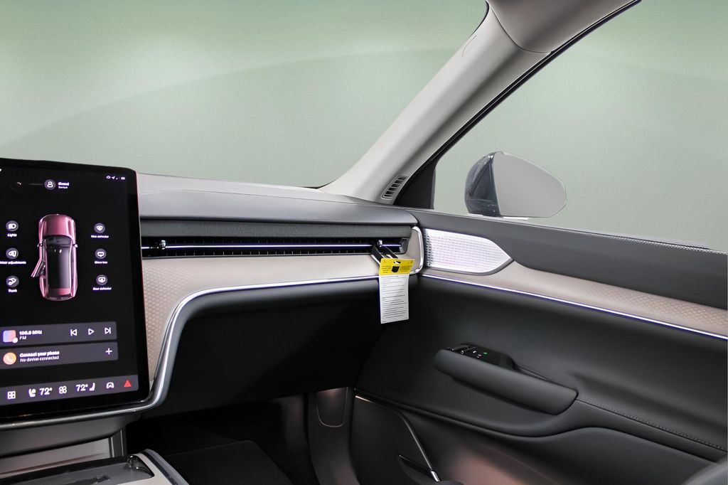 2025 Volvo EX90 Ultra - Photo 23