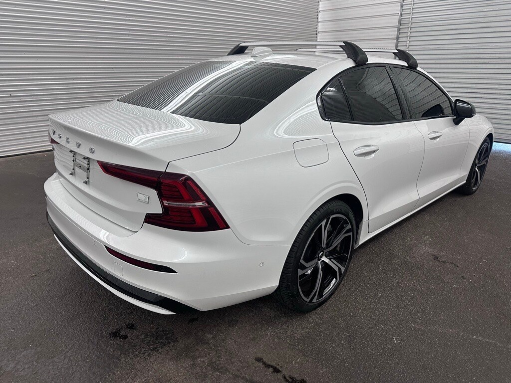 2023 Volvo S60 Recharge Plus photo 3