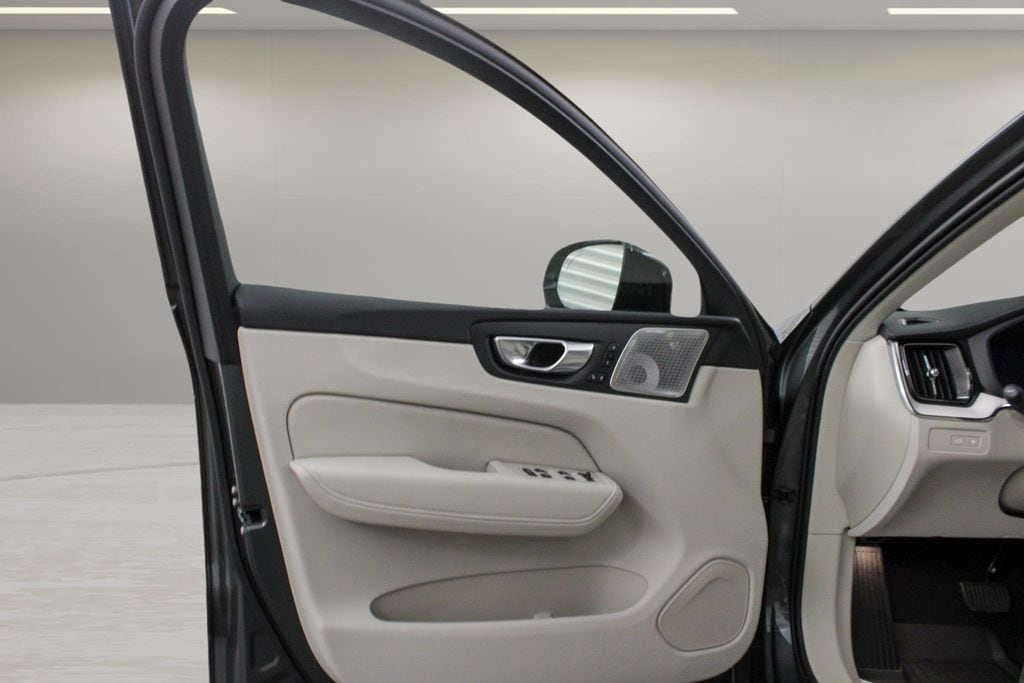 2026 Volvo XC60 Ultra - Photo 23
