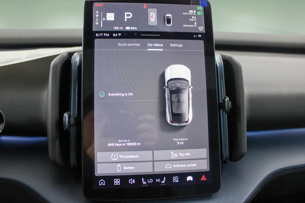 2026 Volvo EX30 Ultra - Photo 17