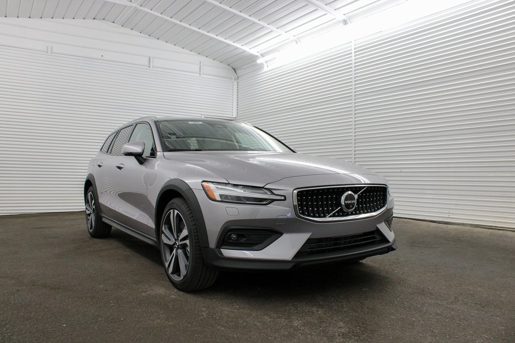 2026 Volvo V60 Cross Country Wagon 