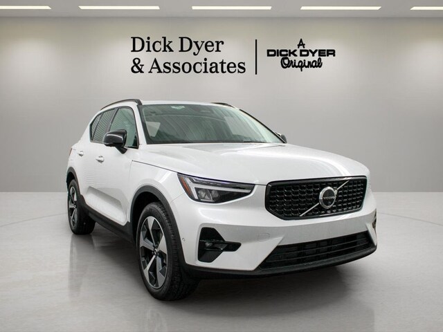2026 Volvo XC40 B4 Plus Front-Wheel Drive SUV