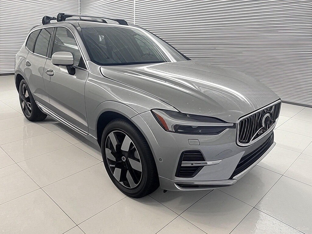 Certified 2023 Volvo XC60 Recharge Plug-In Hybrid Ultimate Bright SUV