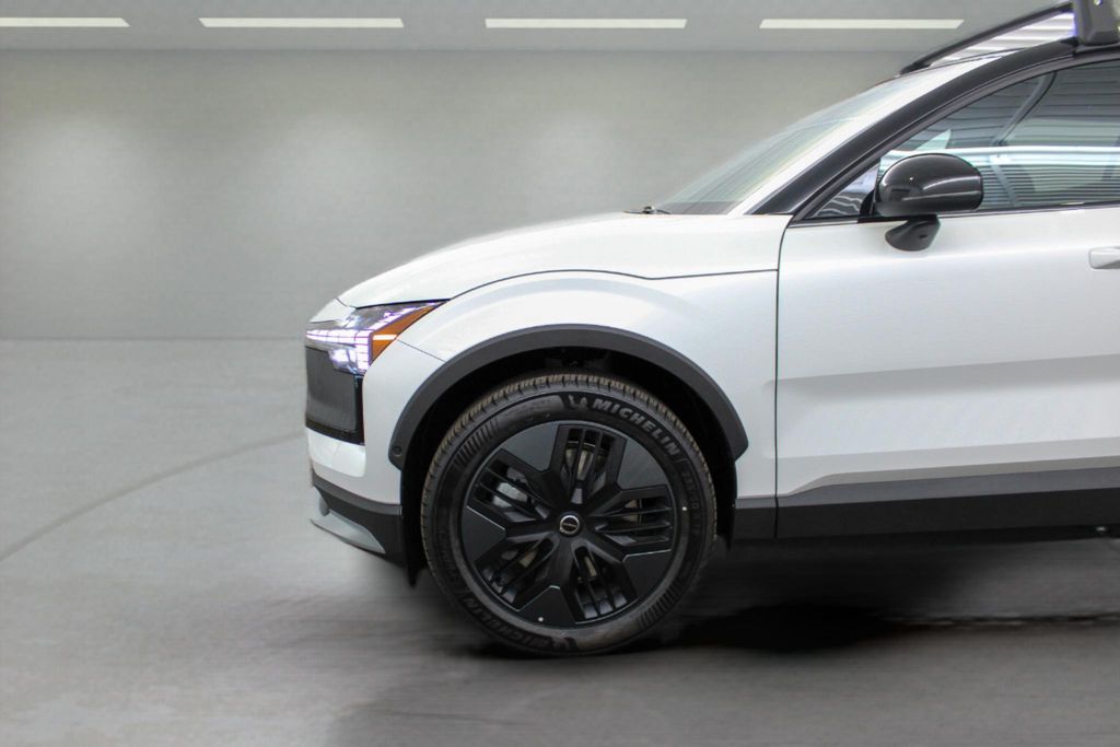 2026 Volvo EX30 Ultra - Photo 34