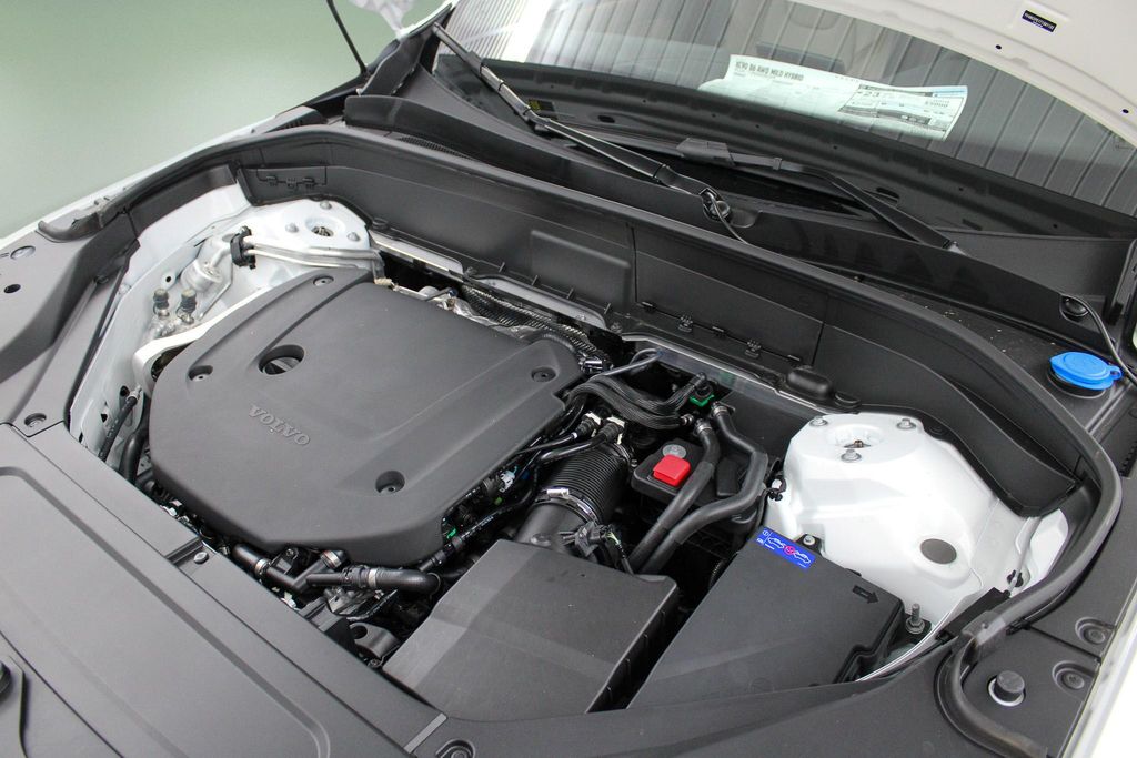 2026 Volvo XC90 Plus - Photo 17