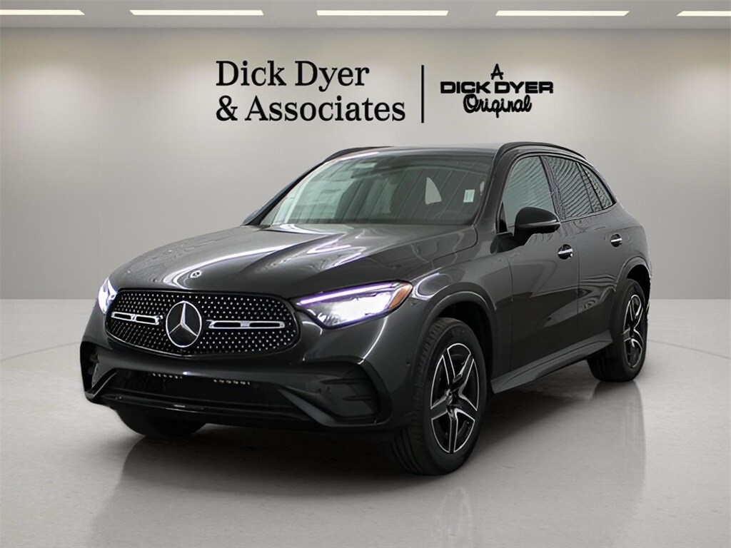 2025 Mercedes Benz GLC 300 photo 2