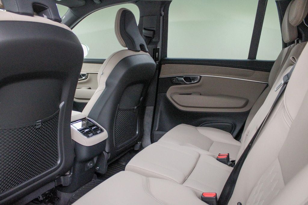 2026 Volvo XC90 Plus - Photo 27