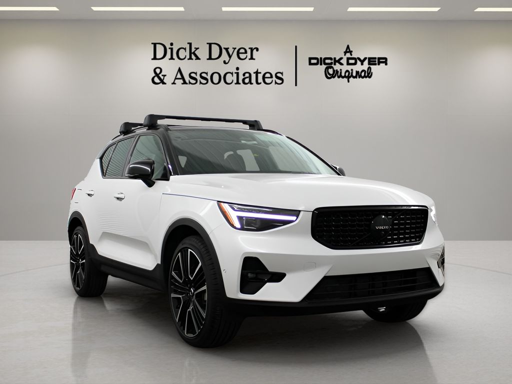 2026 Volvo XC40 B5 Ultra Ultra Black Edition AWD's photo