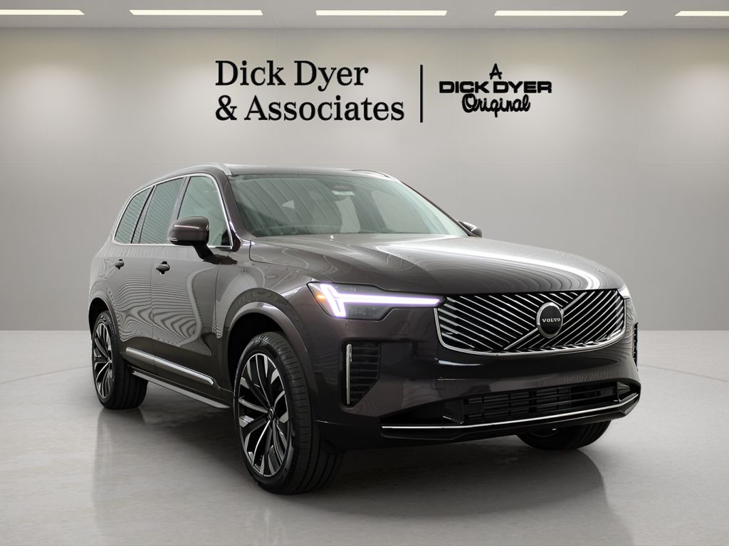 2026 Volvo XC90 T8 Recharge Core Bright 4WD's photo