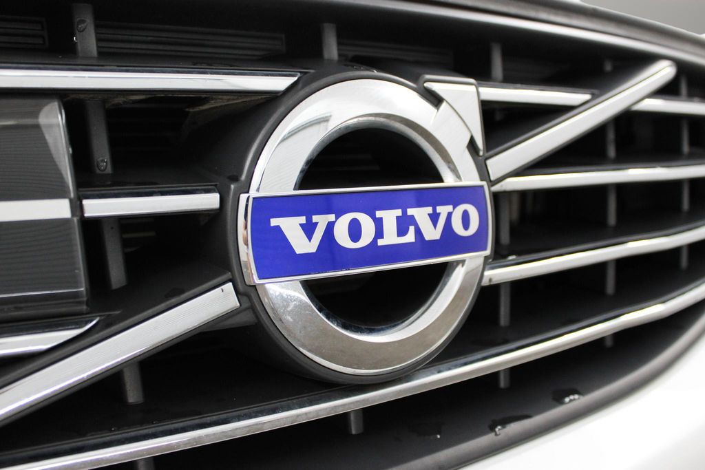 2017 Volvo XC60 T6 AWD Inscription's photo