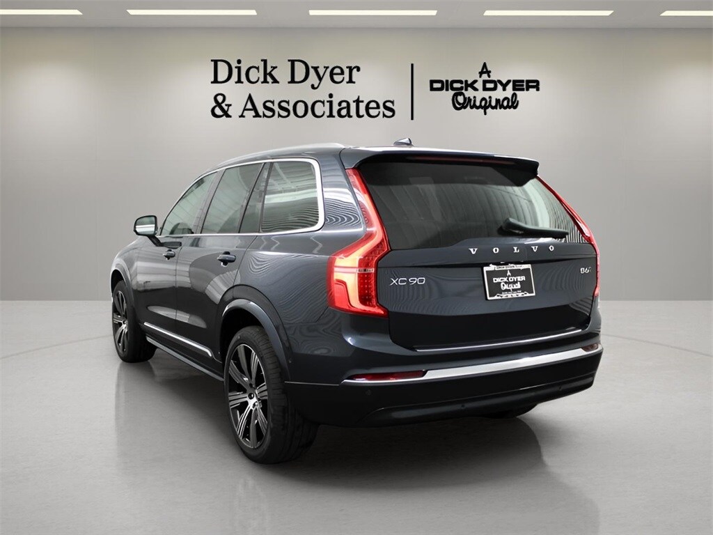 2025 Volvo XC90 Plus photo 4