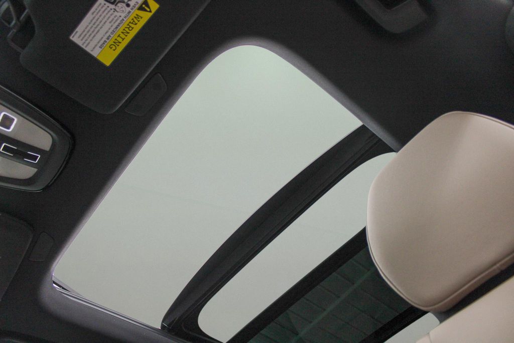 2026 Volvo XC90 Plus - Photo 24