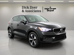 2025 Volvo XC40 B5 Plus Bright Theme All-Wheel Drive SUV
