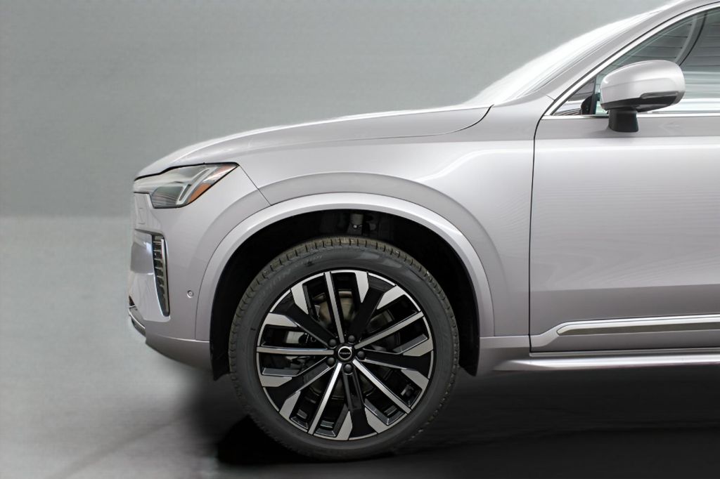 2026 Volvo XC90 Plus - Photo 35