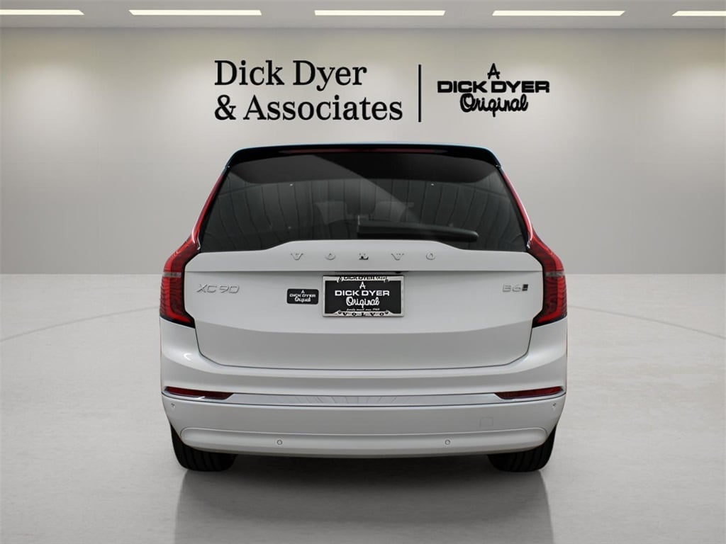 New 2026 Volvo XC60 plug-in hybrid T8 Ultra SUV