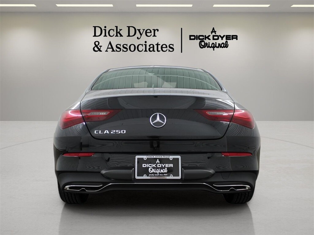 2025 Mercedes Benz CLA 250 photo 4