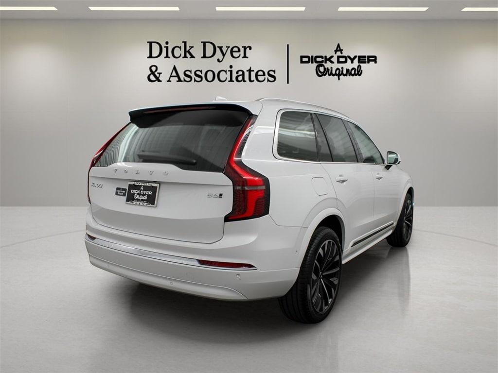 New 2026 Volvo XC60 plug-in hybrid T8 Ultra SUV