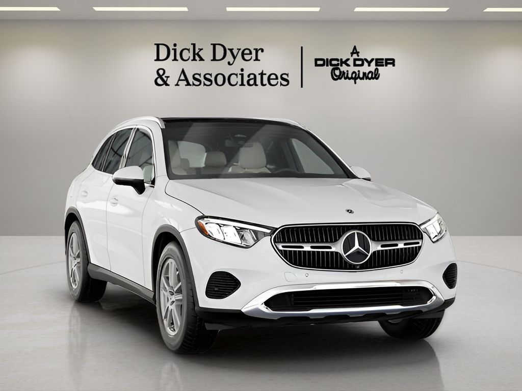 2026 Mercedes-Benz GLC Base