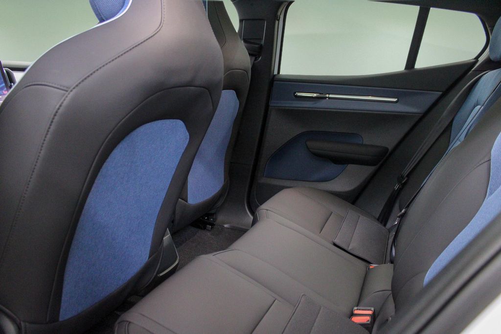 2026 Volvo EX30 Ultra - Photo 25