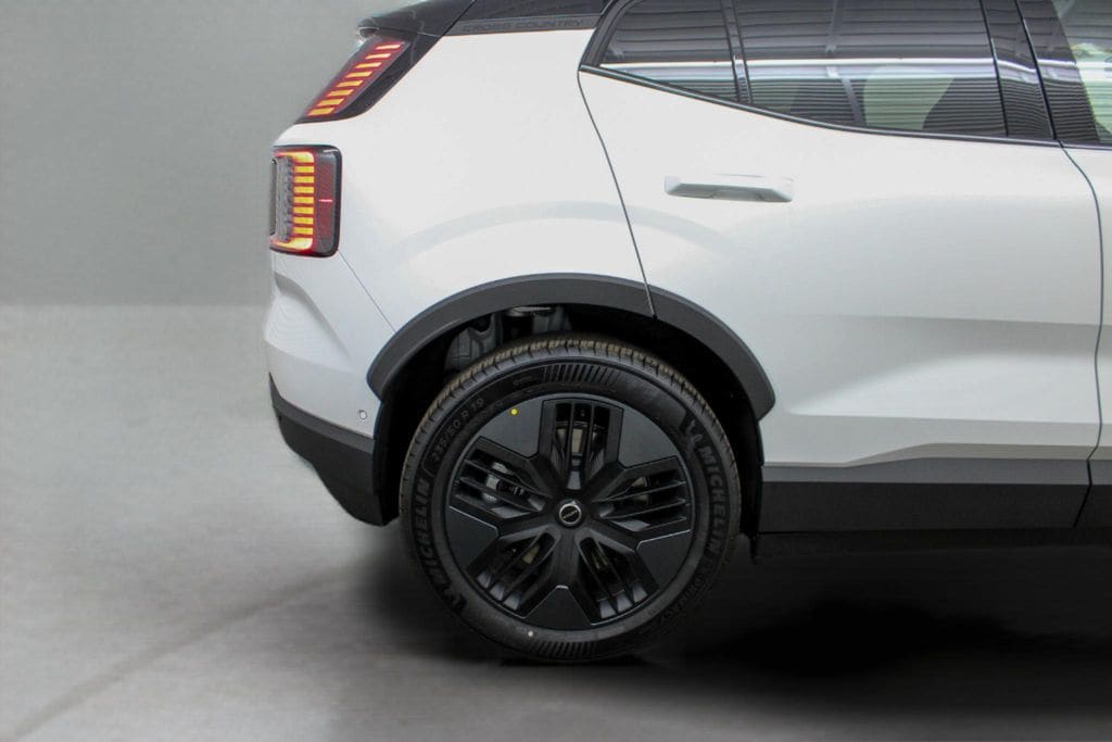 2026 Volvo EX30 Ultra - Photo 30