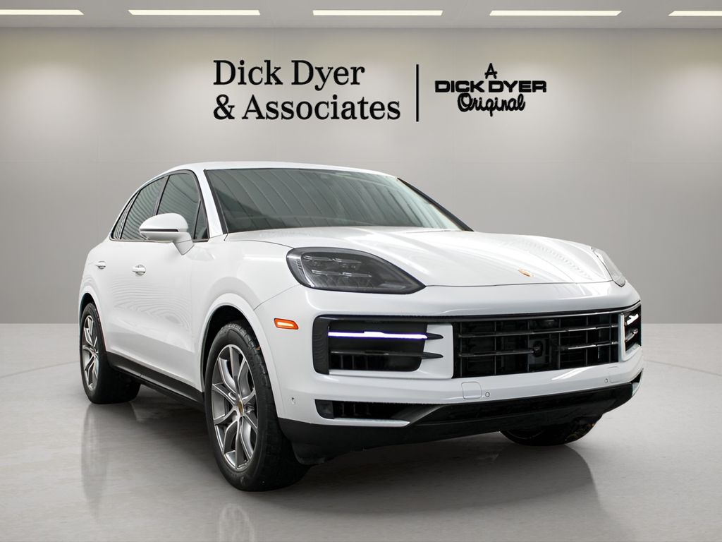 2024 Porsche Cayenne -'s photo
