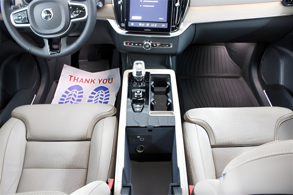 2026 Volvo XC90 Ultra - Photo 22