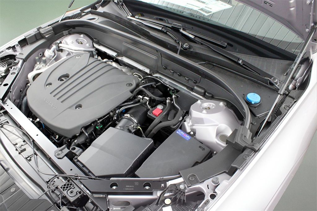 2026 Volvo XC60 Plus - Photo 27