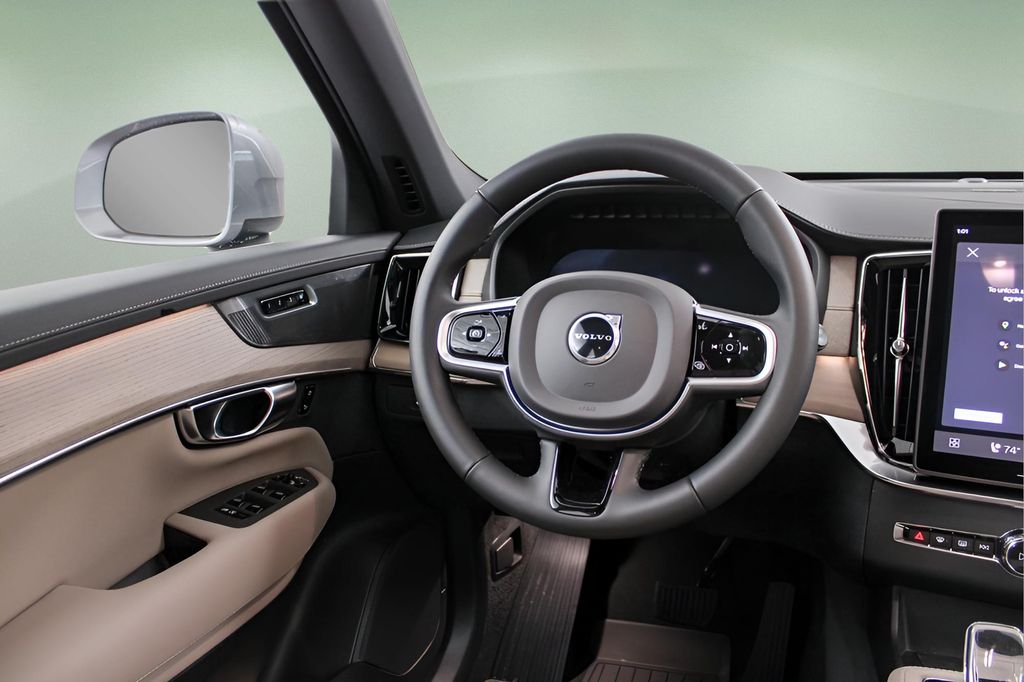 2026 Volvo XC90 Plus - Photo 14