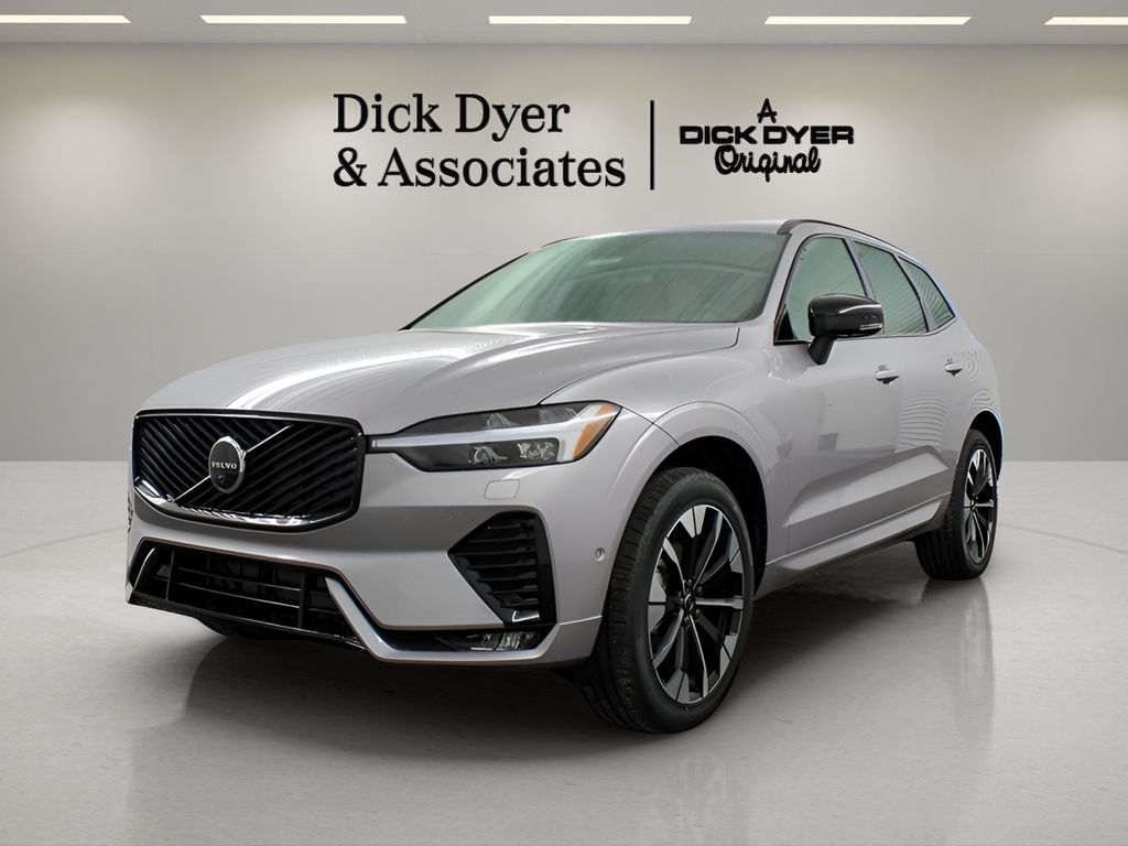 2026 Volvo XC60 Plus - Photo 7