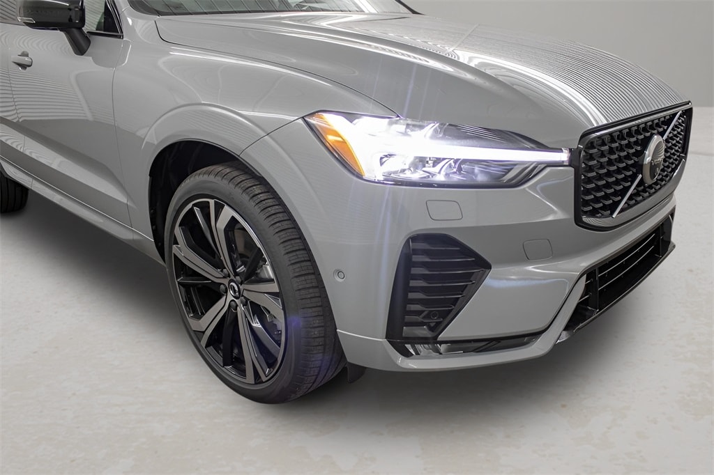 New 2025 Volvo XC60 B5 Ultra SUV