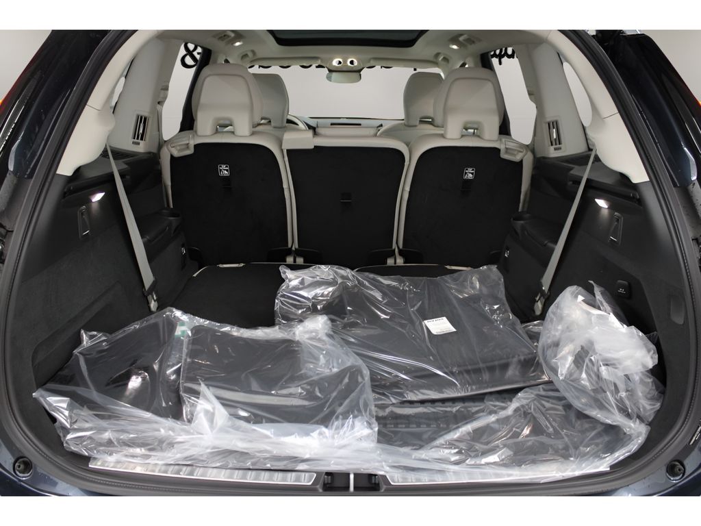 2026 Volvo XC90 Ultra - Photo 30