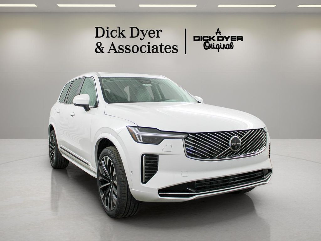 2026 Volvo XC90 B6 Ultra Bright 7-Seater 4WD's photo