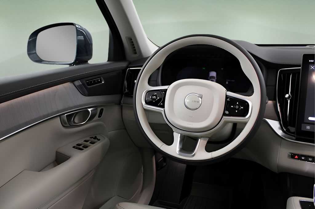 2026 Volvo XC90 Ultra - Photo 16