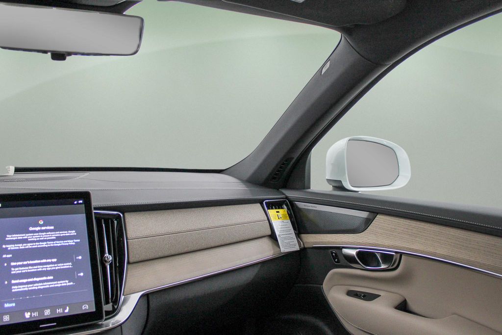 2026 Volvo XC90 Plus - Photo 21