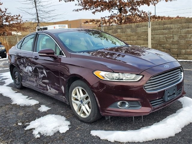 2013 Ford Fusion SE's photo