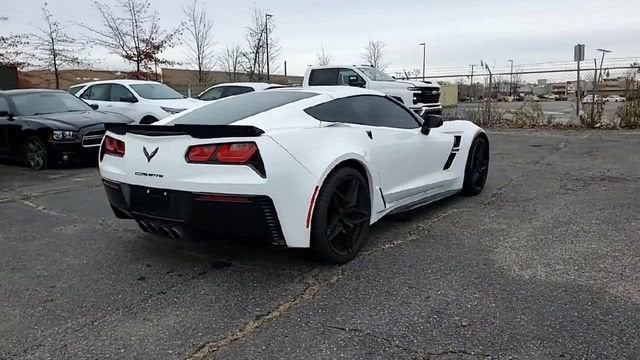 2019 Chevrolet Corvette 2LT - Photo 8