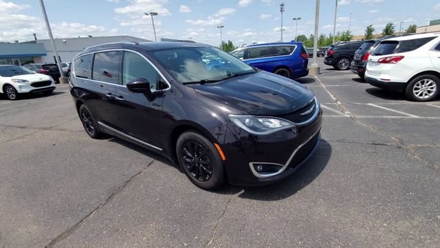2C4RC1EG6JR111296