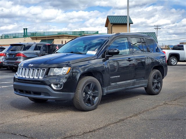 Used 2015 Jeep Compass Latitude with VIN 1C4NJDEB7FD232357 for sale in Southgate, MI